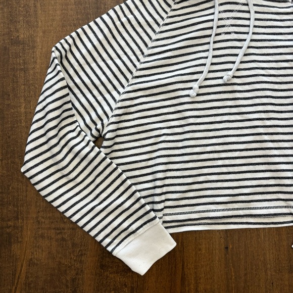 Striped Cropped Hoodie - Black and White - Picture 5 of 12